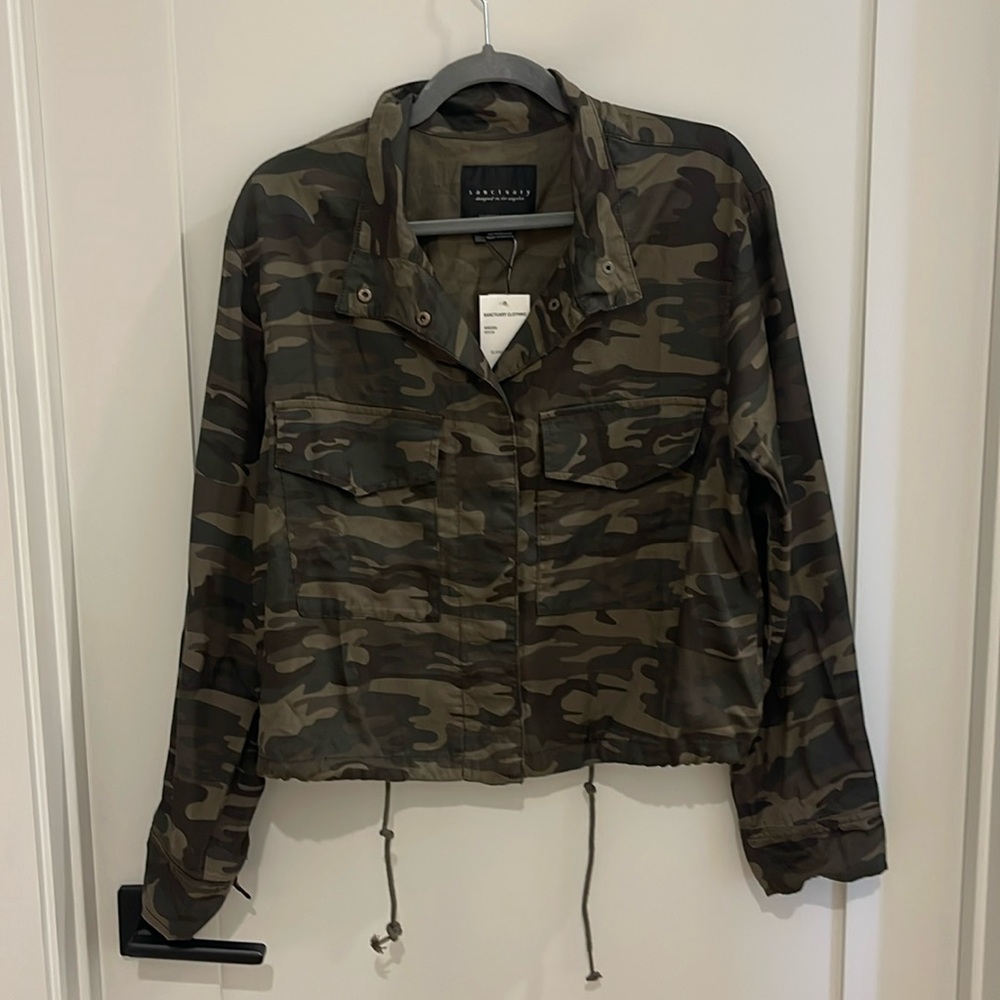 Sanctuary Camouflage Jacket NWT size Large